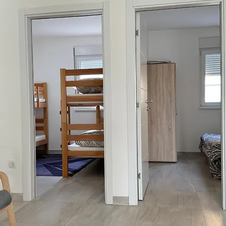 Hostel Belgrade Airport Single Bed *